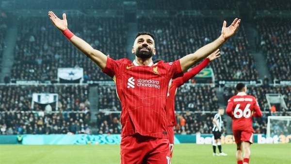 التاريخ يغازل محمد صلاح.. أرقام وحقائق قبل موقعة ليفربول ونيوكاسل