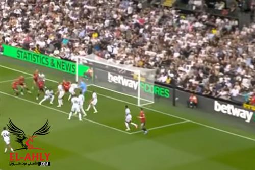 برأسية رائعة.. يورو يفتتح التسجيل لـ مانشستر يونايتد