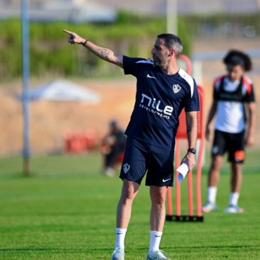 بعد الفوز امام فاركو.. فيريرا يصدم لاعب الزمالك.. "مش هتشوفوه في التشكيل"!!