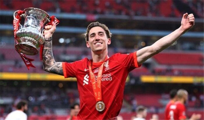 تقارير إيطالية: روما يدرس التعاقد مع لاعب ليفربول «تسيميكاس» لتعويض «أنخيلينو»
