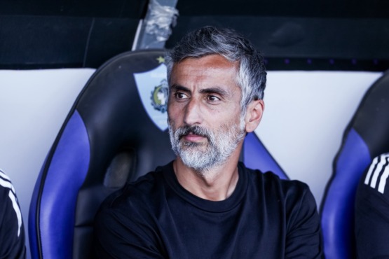 جماهير الأهلي تهاجم ريبيرو وتطالبه بالرحيل في مباراة بيراميدز.. "خد جهازك وامشي"