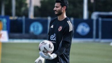 دقيقة حداد على روح والد محمد الشناوي قبل مباراة الأهلي والمحلة