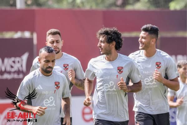سيد معوض: الأهلي المرشح الأول للفوز بالدوري.. والزمالك فرصه ضعيفة