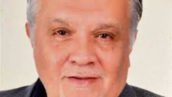 فيفي عبده تنعي المنتج طارق صيام برسالة موثرة