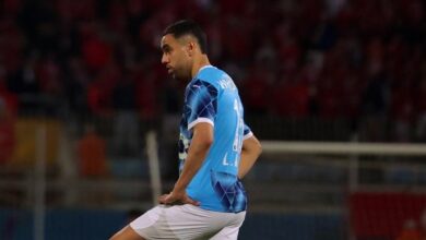 قبل مواجهة الأهلي.. الشيبي يغادر إلى المغرب