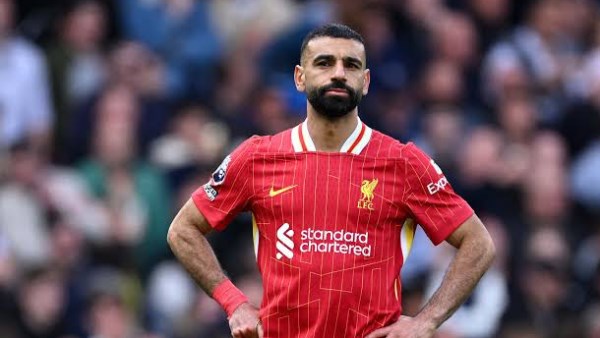 ليفربول يضع خطة لضم بديل محمد صلاح وسط صراع مع أندية إنجليزية كبرى