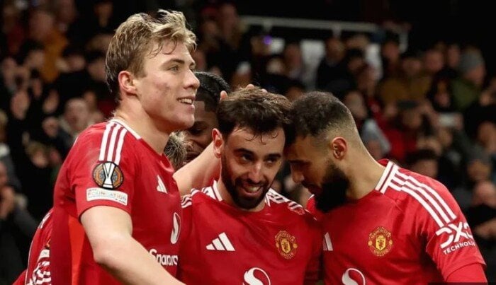 مانشستر يونايتد يودع كأس الرابطة الإنجليزية أمام فريق "جريمسبي تاون"