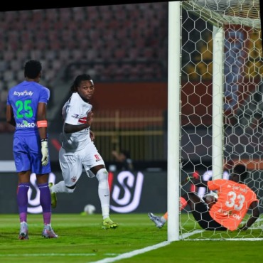 مستغلًا تعثر منافسيه.. الزمالك يتصدر الدوري بالفوز على فاركو