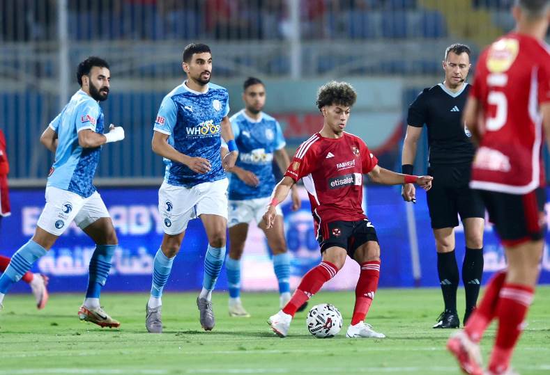 مفاجأة في “قضية الدوري”.. بيراميدز يصعّد ضد تتويج الأهلي ورابطة الأندية تُدافع عن موقفها!