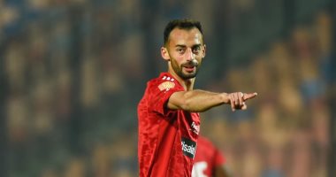 مكالمة رسمية.. الأهلي يفاجئ أحمد عبد القادر بقرار جديد