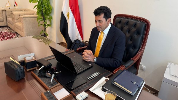 وزير الرياضة يتابع استعدادات إطلاق مبادرة "الكيانات الشبابية في الشارع"
