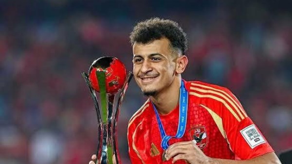 أحمد حسن يشيد بـ أداء عمر الساعي.. تفاصيل