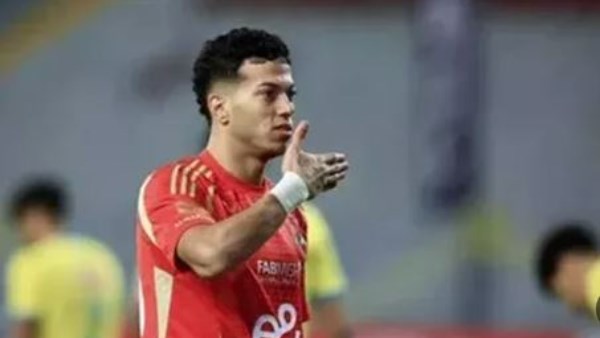 إمام عاشور يطالب الأهلي بمساواة زيزو .. و100 مليون في الموسم
