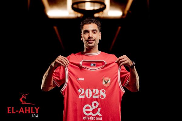 إيهاب أمين: أرغب في الاعتزال مع الأهلي