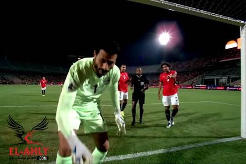 ازمة في مرمى الشناوي والحكم يتدخل