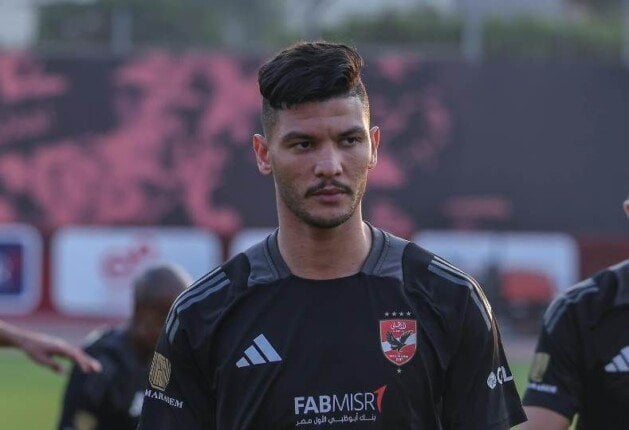 استياء داخل الأهلي بسبب أشرف داري.. والنحاس يطلب التعاقد مع مدافع