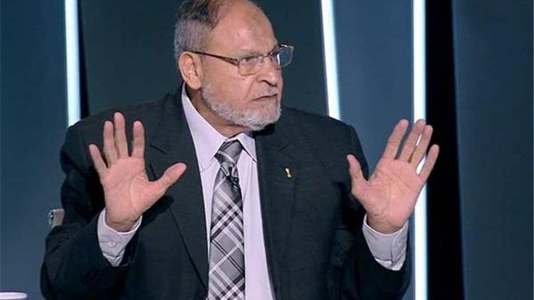 الأهلي تورط في التعاقد مع مدرب سطحي