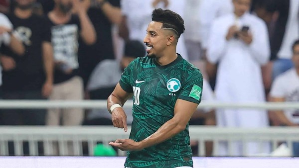 الإصابة تبعد سالم الدوسري عن مواجهة السعودية ضد مقدونيا