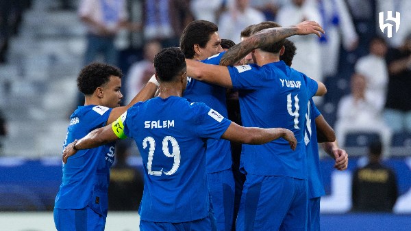 التشكيل الرسمي لقمة أهلي جدة والهلال بالدوري السعودي