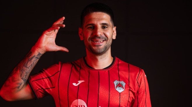 الريان القطري يتعاقد مع الصربي «ميتروفيتش» مهاجم الهلال السعودي