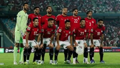 المنتخب يُجري تعديلات مُفاجئة بوسط الملعب .. والوزير يُودّع البعثة في المطار
