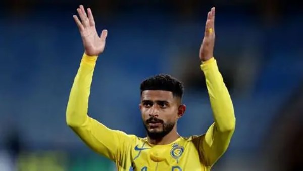 بسبب ظروف عائلية.. عبدالإله العمري يوجه رسالة لجماهير النصر السعودي