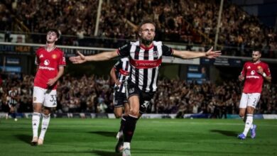 بعد فوزه التاريخي على مانشستر يونايتد .. عقوبة مفاجئة ضد جريمسبي