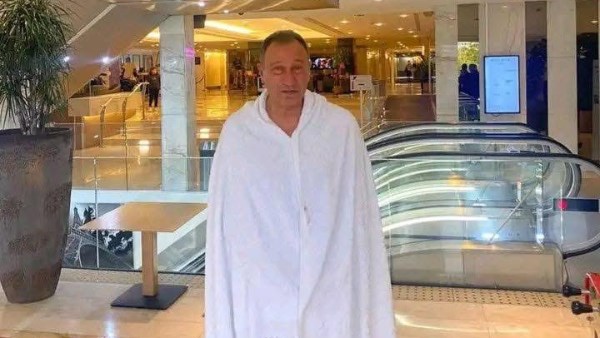بيبو يتوجه للأراضي السعودية لتأدية مناسك العمرة