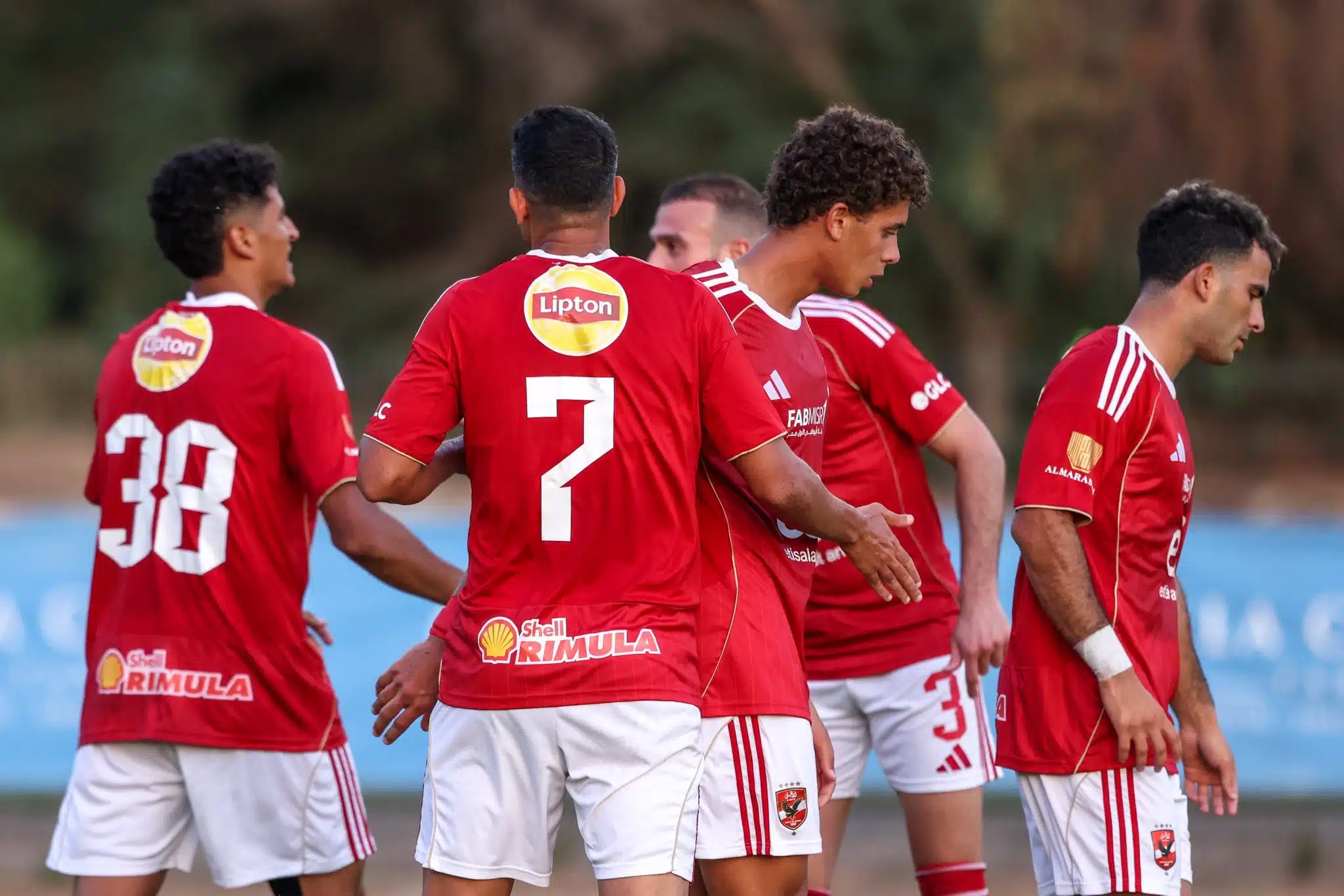 تريزيجيه يفاجئ جمهور الأهلي في الشوط الأول لمباراة سيراميكا كليوباترا - AhlyNews.com