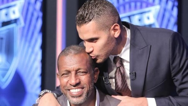 حبيب الكل .. عمر ربيع ياسين يهنئ والده بعيد ميلاده