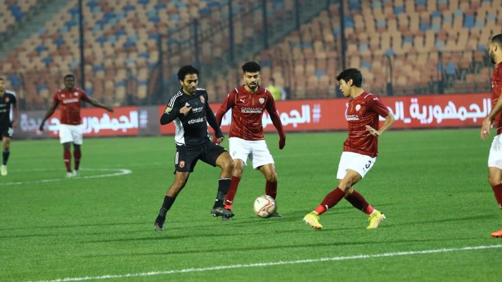 طاقم مباراة الأهلي وسيراميكا كليوباترا قدّم أداءً جيدًا رغم الأخطاء