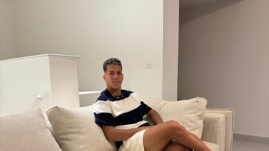 علشان الحسد..إمام عاشور يحذف صور ابنته