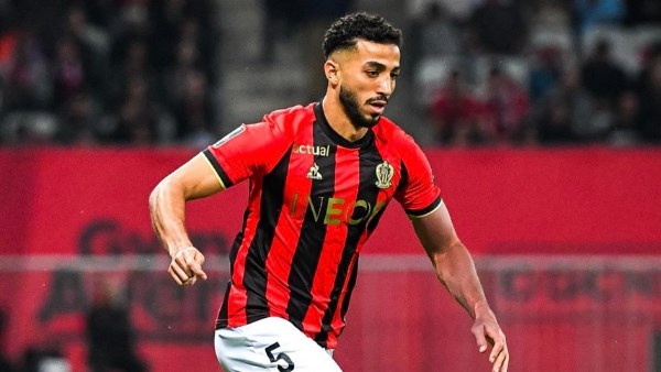 فريق محمد عبد المنعم .. نيس الفرنسي يمدد عقد مدربه لمدةموسمين