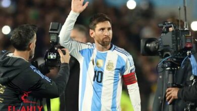 فيديو... شاهد تحية ميسي من اللاعبين والجماهير بعد أخر مبارياته مع الأرجنتين في بيونس آيرس