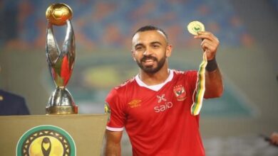 لا داعي للتعصب.. ظهور قفشة وعواد بمدرجات إستاد القاهرة