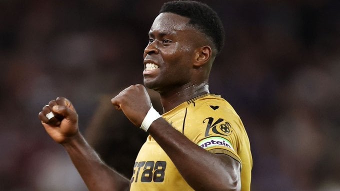 ليفربول يقترب من حسم صفقة مارك جيهي