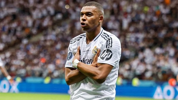 مبابي يحصد جائزة لاعب الشهر في ريال مدريد