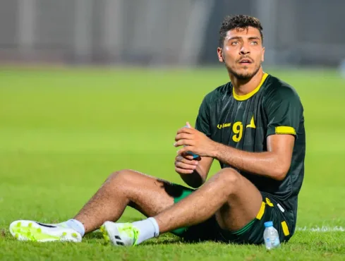 نجم الأهلي السابق: محمد شريف مستواه سيئ جدا.. ولا اعلم لمصلحة من لا يشارك هذا اللاعب