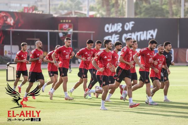 مروان وإمام يقودان قائمة الأهلي أمام إنبي