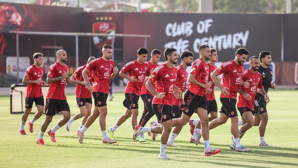 مفاجآت في قائمة الأهلي لمواجهة إنبي بالدوري