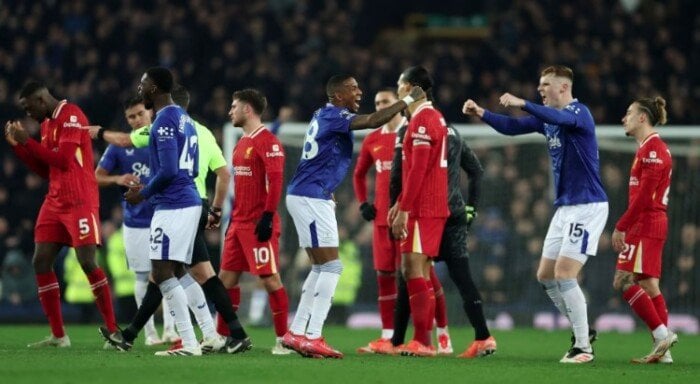 موعد مباراة ليفربول وإيفرتون في الدوري الإنجليزي والقنوات الناقلة