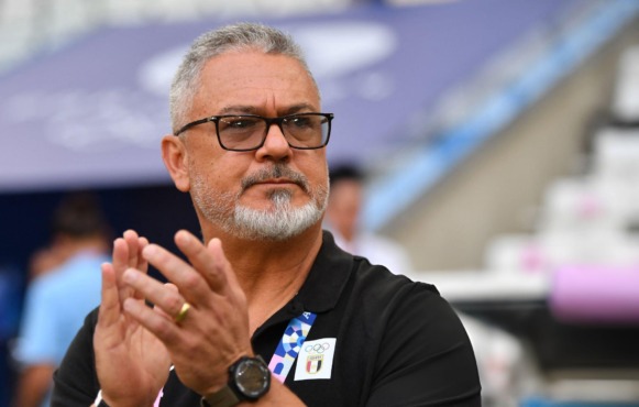 ميكالي يكشف سبب فشل مفاوضاته مع الزمالك لتدريب الفريق