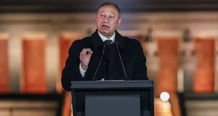 شوبير يكشف الكواليس: وجوه جديدة تدخل انتخابات الأهلي وأسماء كبرى تودّع المشهد! فيديو