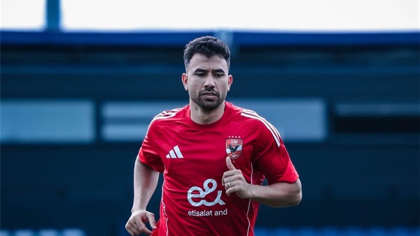 " استبعاده ضروري".. نجم الأهلي يفتح النار على تريزيجيه