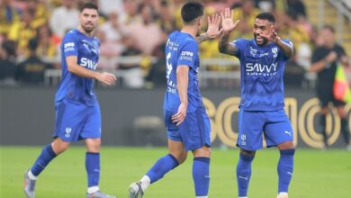 الهلال يحسم كلاسيكو روشن بثنائية أمام الاتحاد