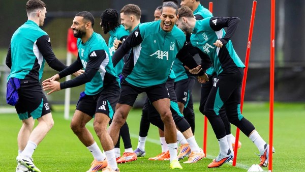 ليفربول في مهمة صعبة أمام فرانكفورت لإنقاذ موسمه الأوروبي