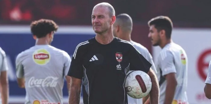 توروب يمنح لاعبي الأهلي الغائبين عن رحلة المغرب راحة