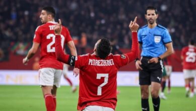 أحداث شغب توقف مباراة الأهلي والجيش الملكي …هل سيعاد اللقاء ؟