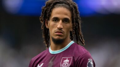 أزمة جديدة في الدوري الإنجليزي.. اتهام المجبري بسلوك غير لائق أمام ليدز