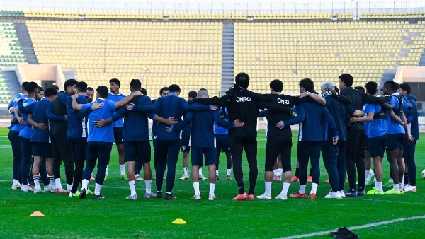 الزمالك يخوض تدريبه على ملعب مباراة كايزر تشيفز باستاد بيتر موكابا